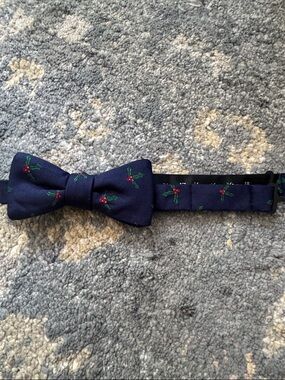 Ralph Lauren Navy Boys Bow Tie with Green and Red Holly Motif